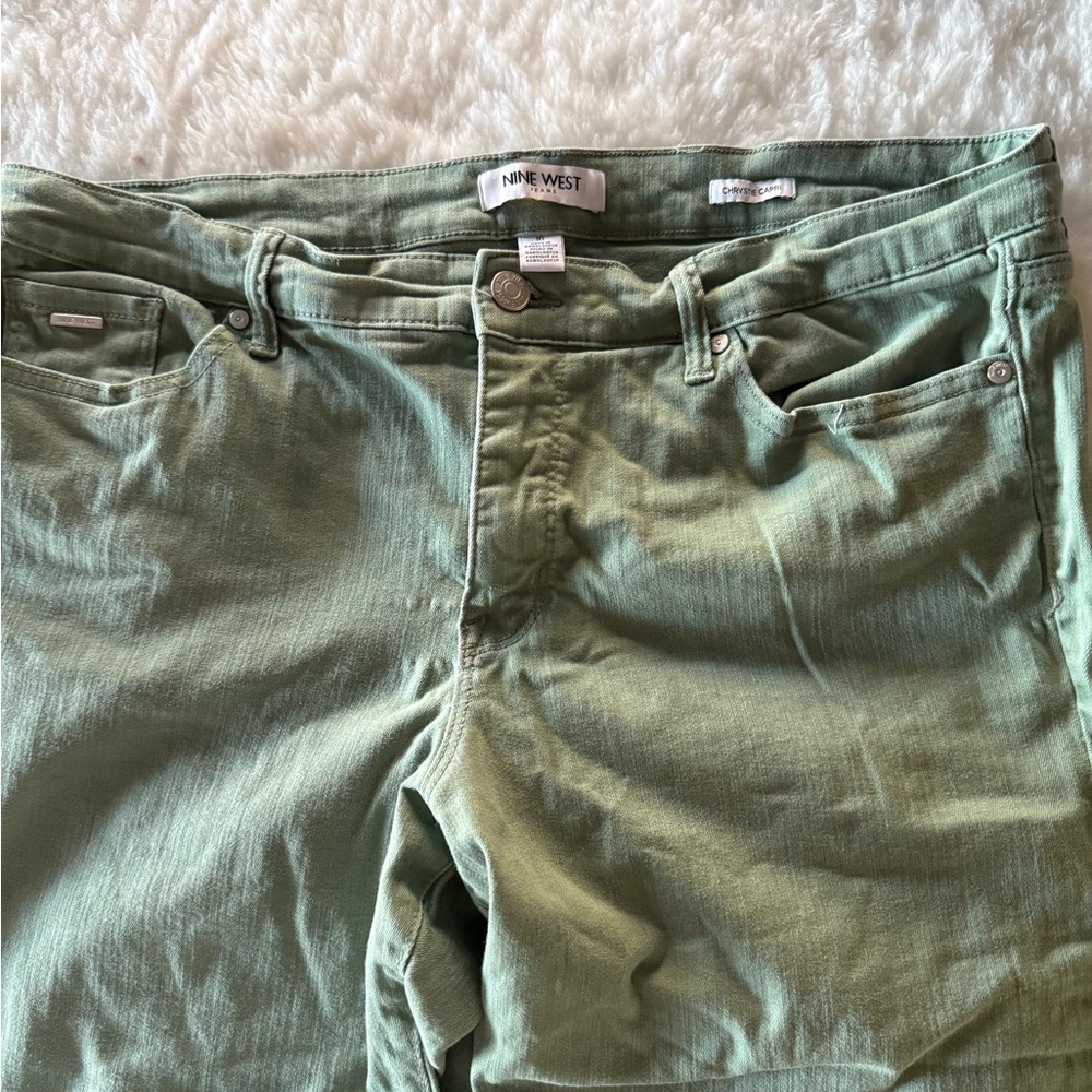 Nine West Olive Green Chrystie Capri
